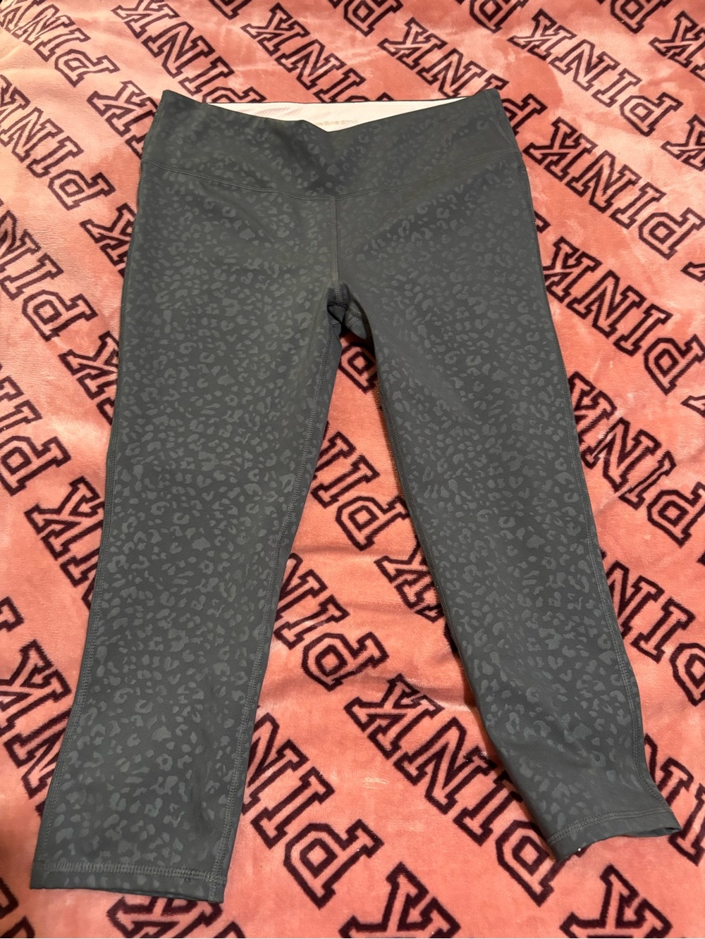 Girls' Active Grey Leopard Capri Leggings